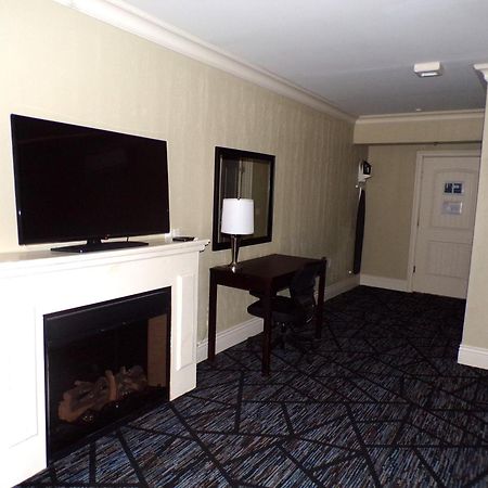 Niagara Crossing Hotel And Spa Lewiston Exterior photo