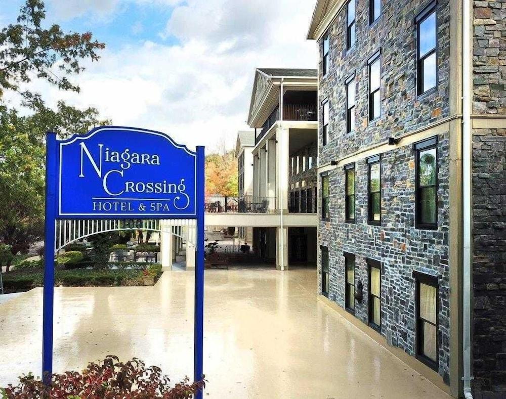 Niagara Crossing Hotel And Spa Lewiston Exterior photo
