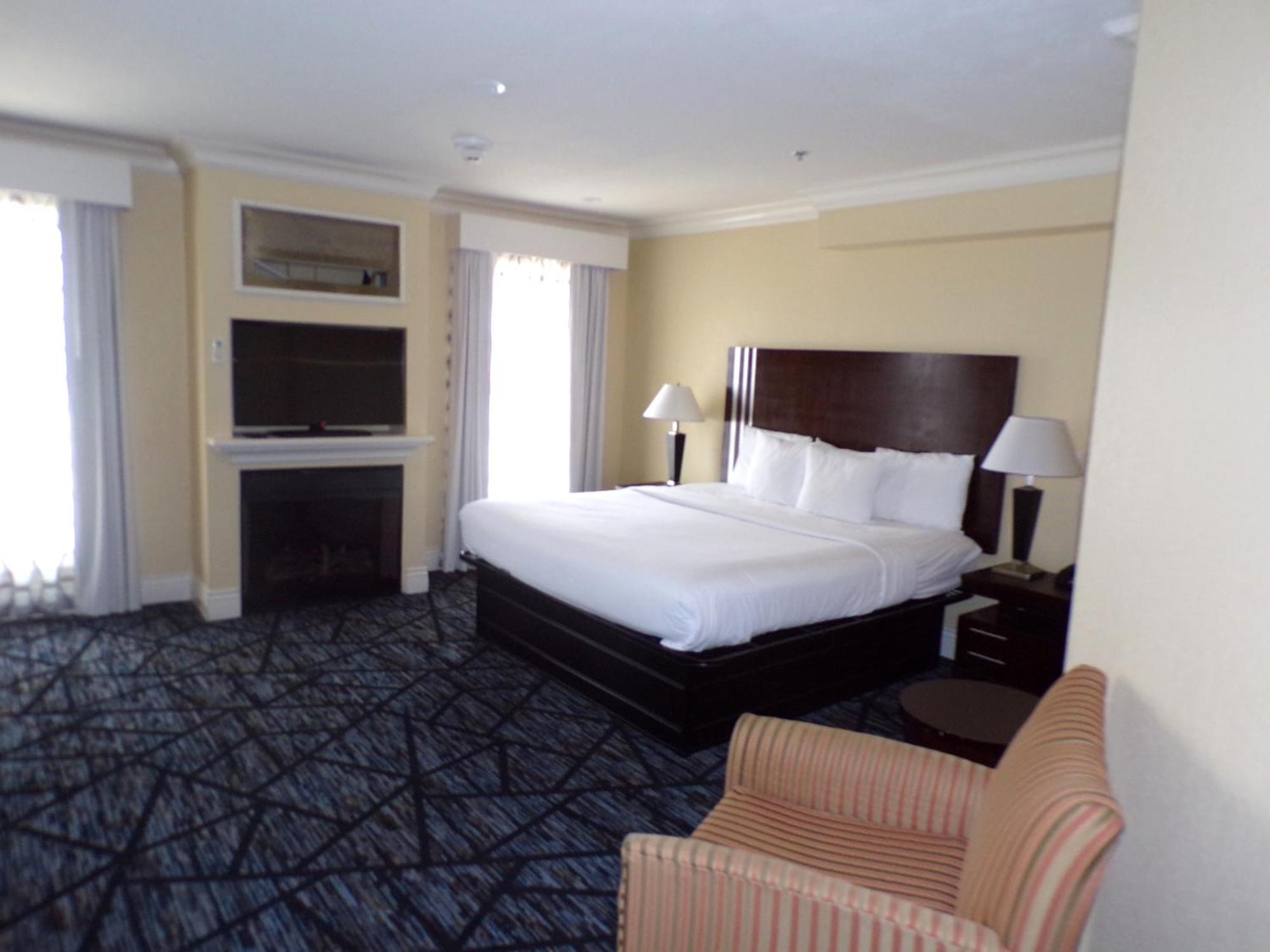 Niagara Crossing Hotel And Spa Lewiston Exterior photo
