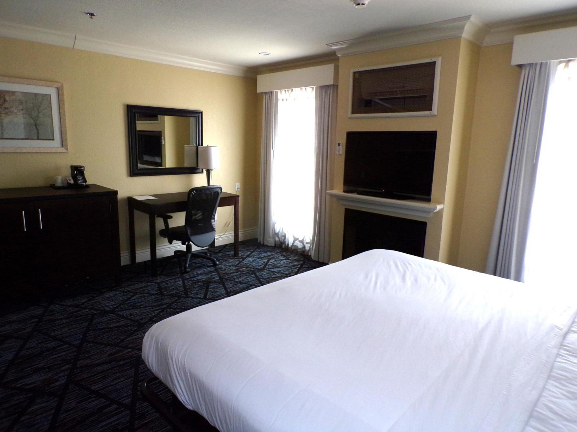 Niagara Crossing Hotel And Spa Lewiston Exterior photo