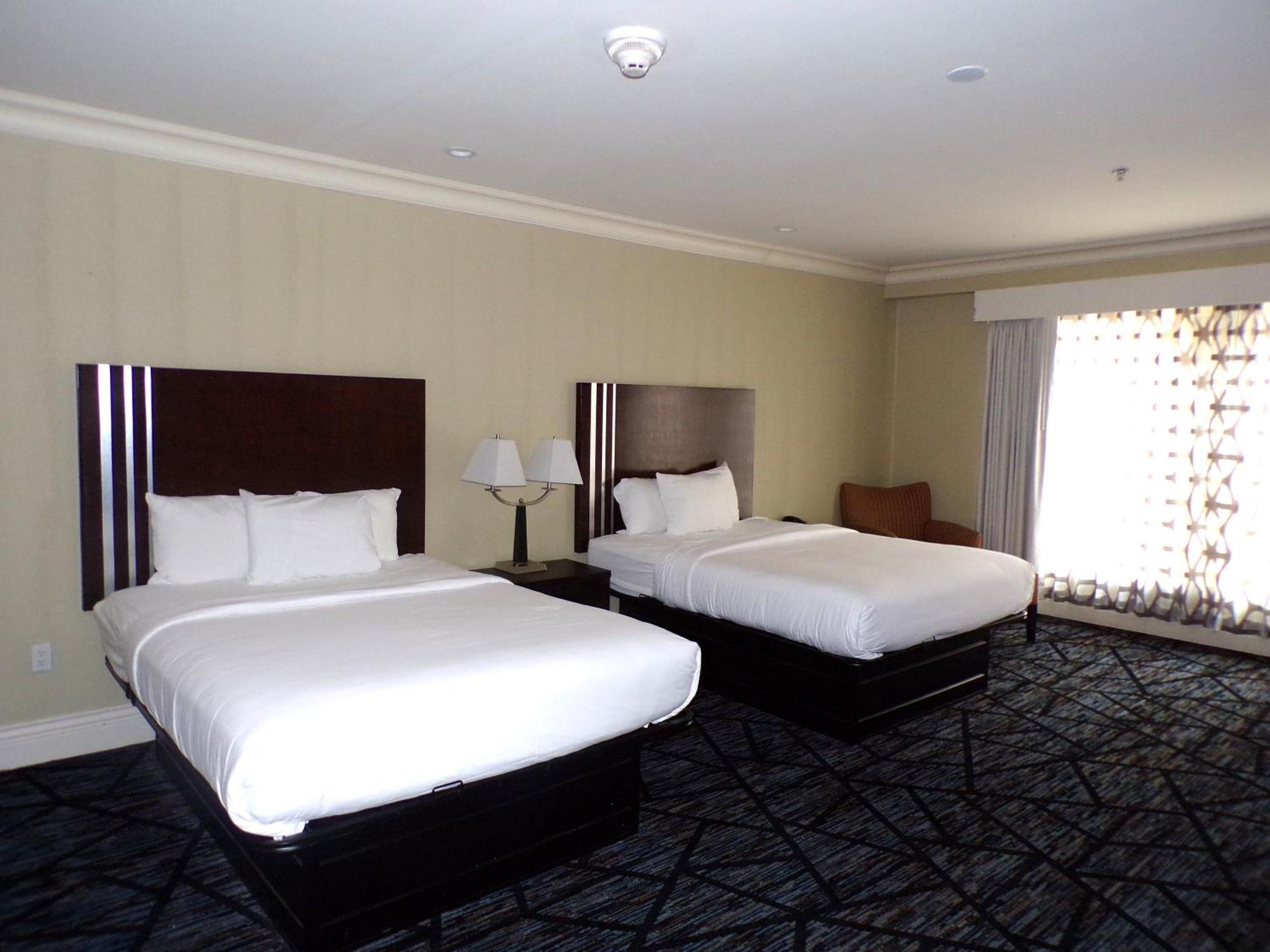 Niagara Crossing Hotel And Spa Lewiston Exterior photo