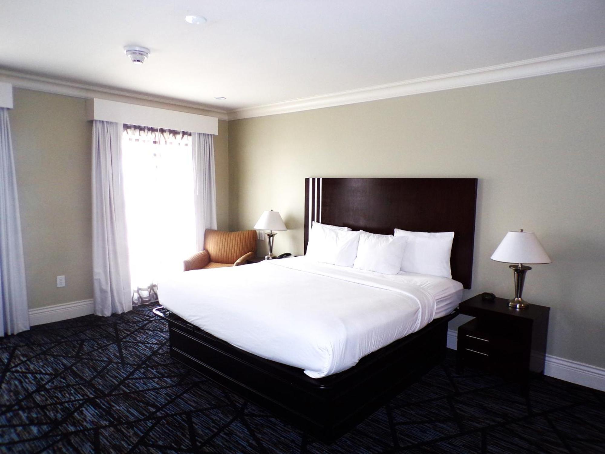 Niagara Crossing Hotel And Spa Lewiston Exterior photo