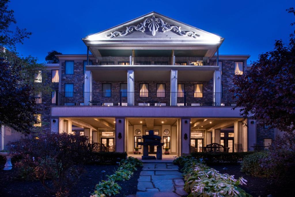 Niagara Crossing Hotel And Spa Lewiston Exterior photo