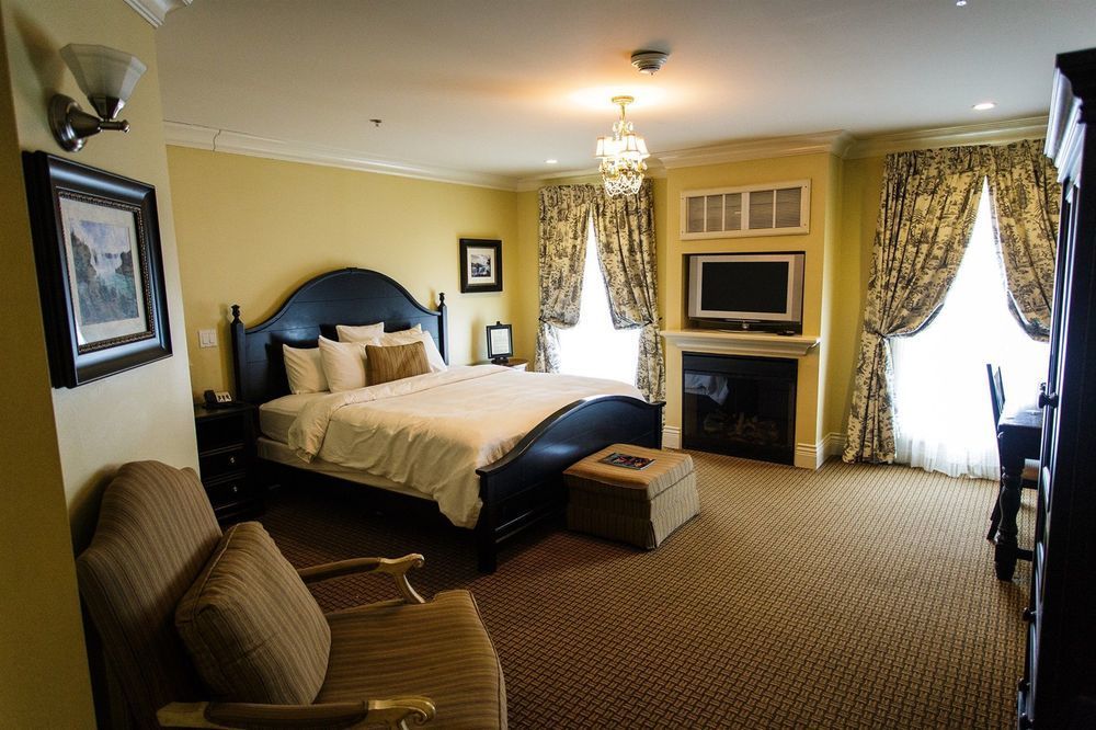 Niagara Crossing Hotel And Spa Lewiston Exterior photo