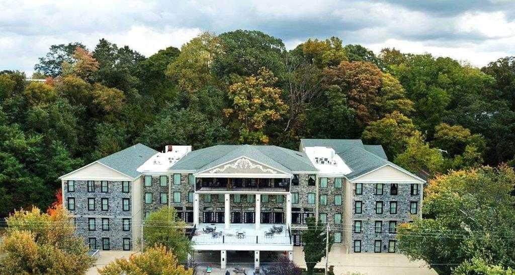 Niagara Crossing Hotel And Spa Lewiston Exterior photo